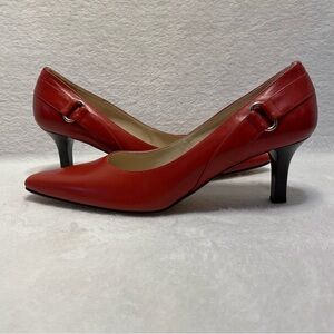 Talbots Women's Sz 6.5M Vero Cuoio Heel Buckle on Side GUC Elegant Leather Pump
